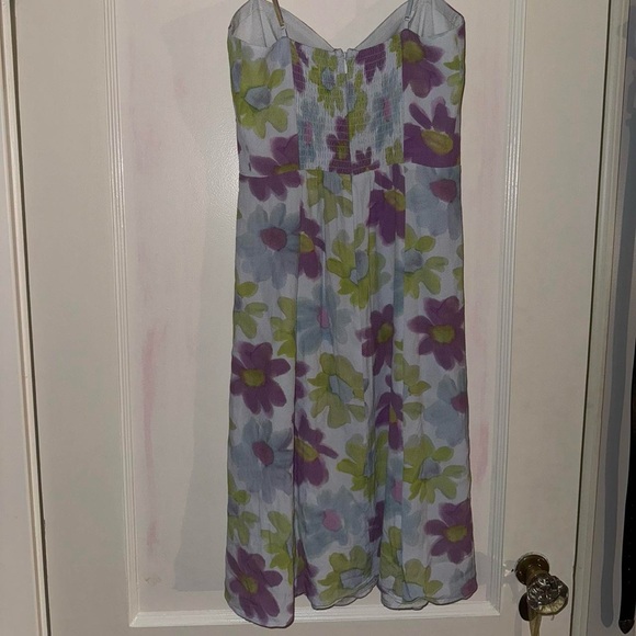 Aritzia Sunday Best Viola Midi Dress in Grey Sky/Pear Green. - Picture 5 of 7
